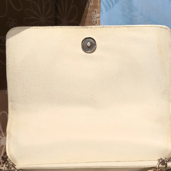 GUESS Ivory Quilted Chain Shoulder Bag - Picture 8 of 8